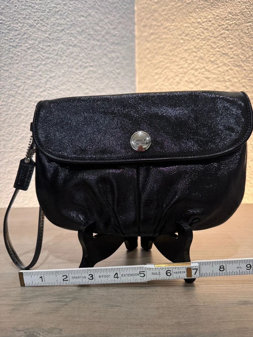 Coach Black Patent Leather Wristlet Clutch Wallet Card Case Removable Strap EUC